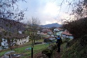 99 Passato il temporalino scendiamo sul sent. 594 a Pragaroldi di Bracca